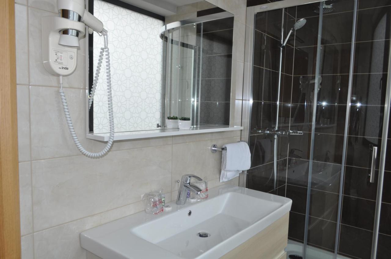 Hotel Novitas Livno Eksteriør bilde