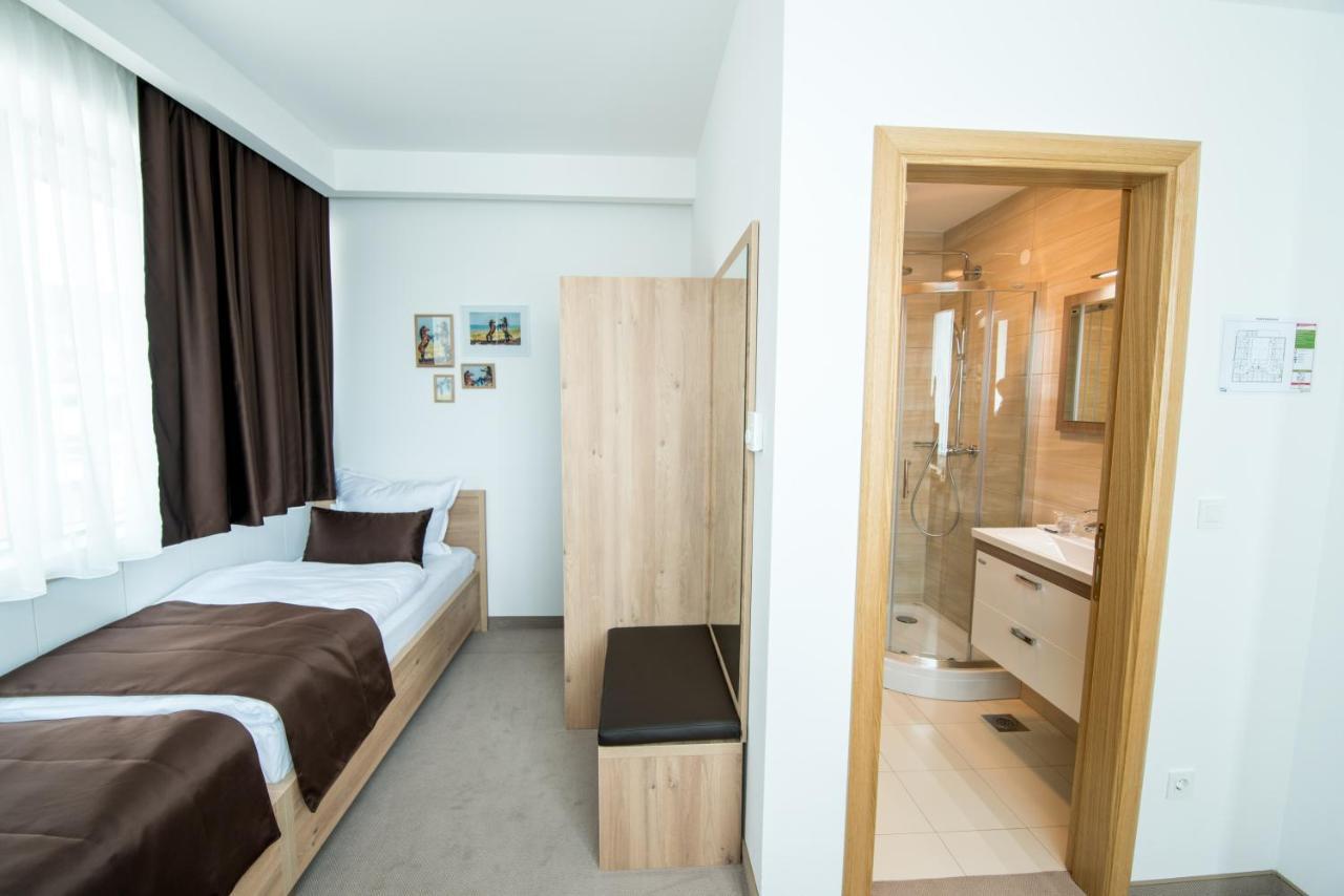 Hotel Novitas Livno Eksteriør bilde