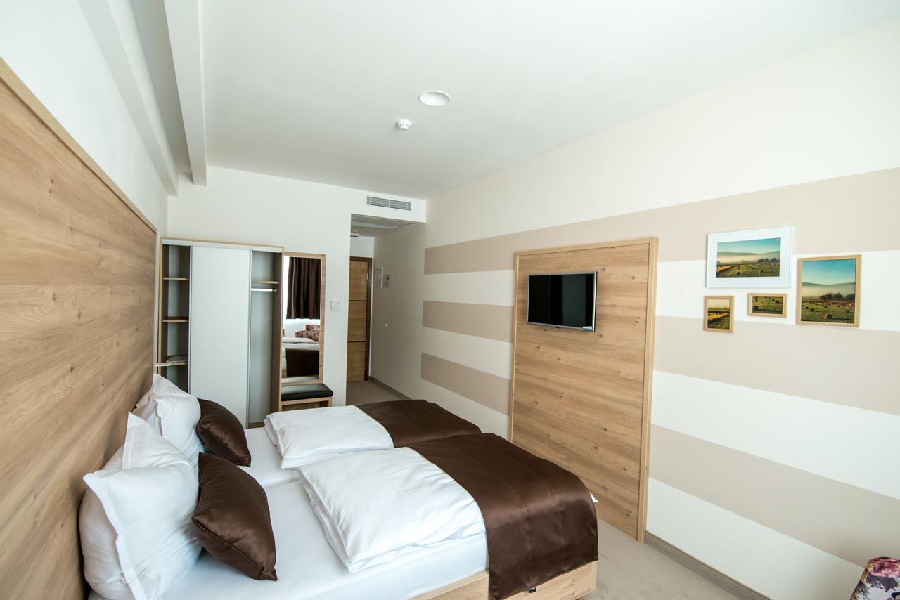 Hotel Novitas Livno Eksteriør bilde